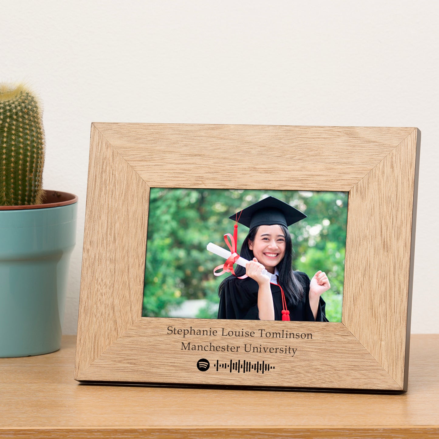 Favourite Song & Message Wooden Picture Frame with Spotify Code – Personalised Gift